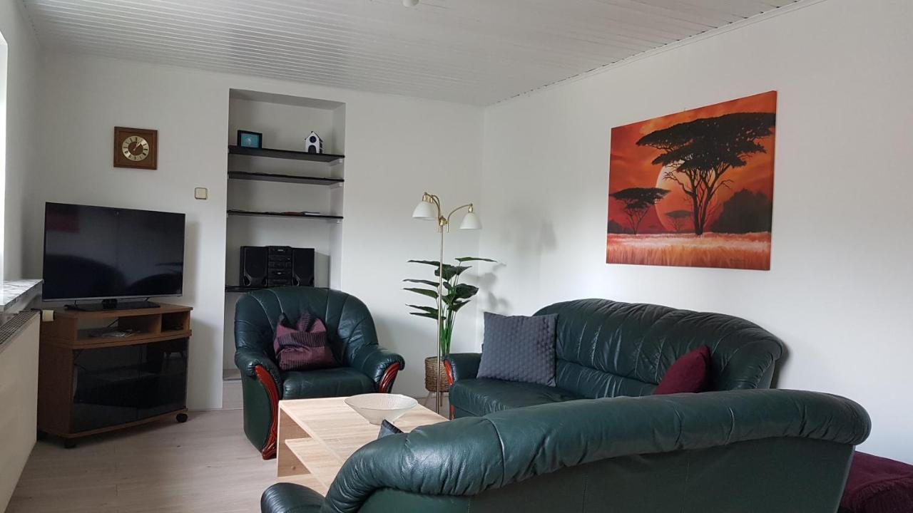 Ferienwohnung In Gartenlandschaft Kassel Exteriör bild